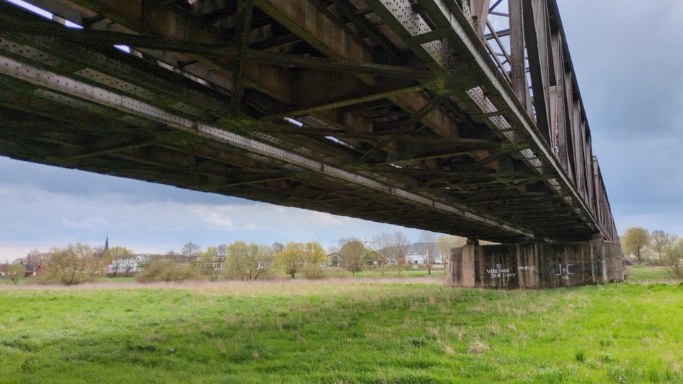 Dentro de la Carpeta .claude